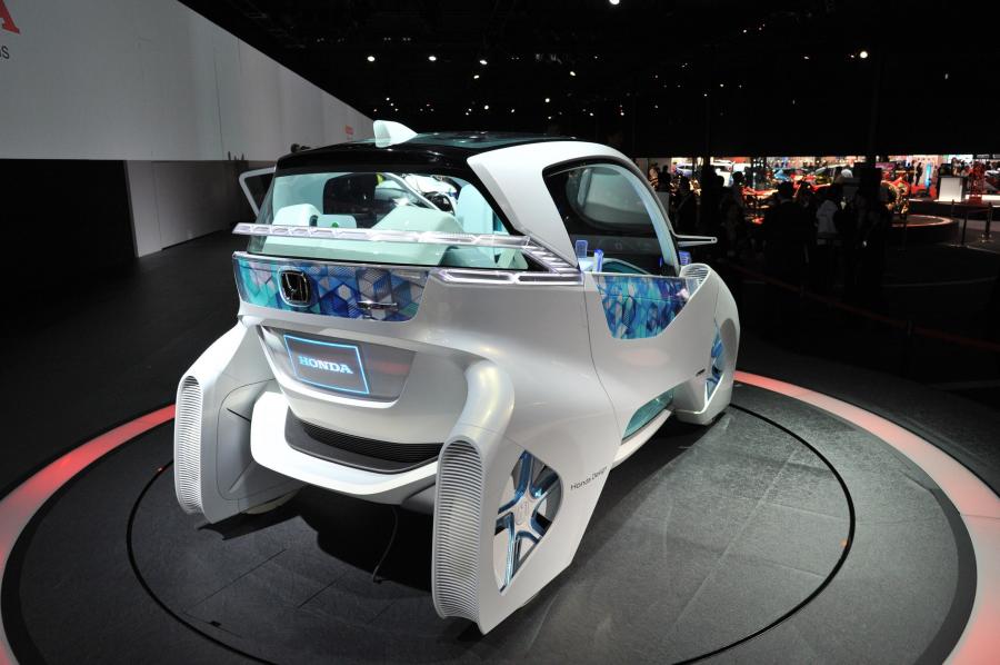  Honda Micro Commuter Concept 2011 года  (фото 3 из 21)
